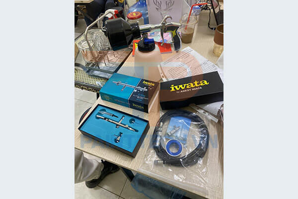 airbrush anest iwata cho khach dai ly